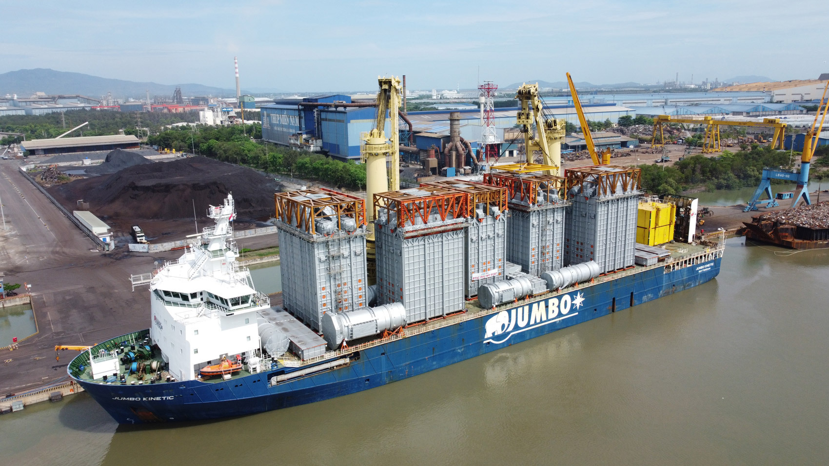 Shipping a jigsaw puzzle of cargo to the Dos Bocas refinery